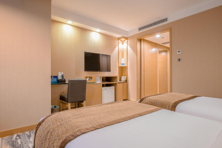 Bedroom 2, Beijing New Century Hotel, Beijing