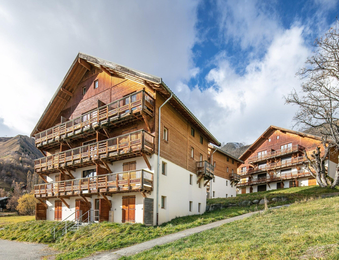 Exterior 5, Mountain apartment with alpine comfort, Savoie