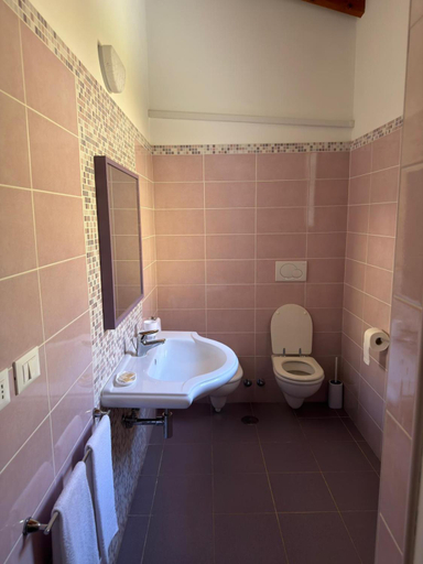 Bathroom 5, Samarcanda, Rome
