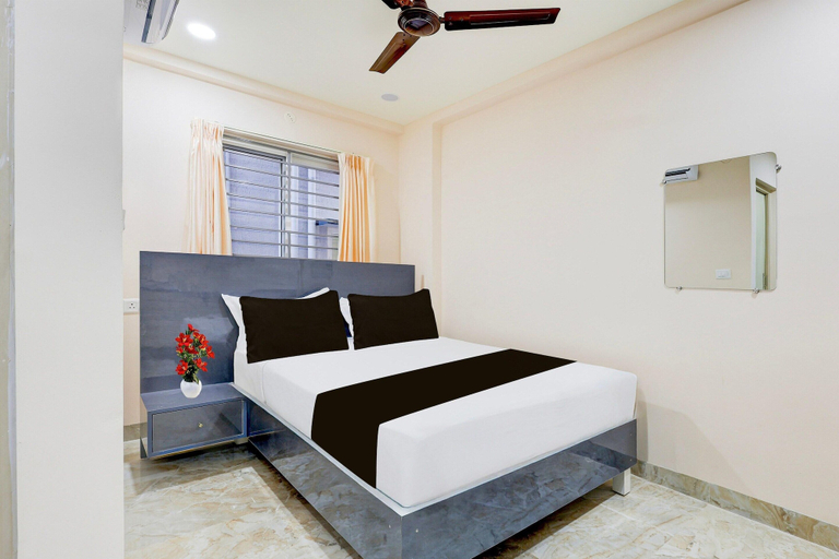 Room 2, Deluxe Satya Sai Inn, Visakhapatnam