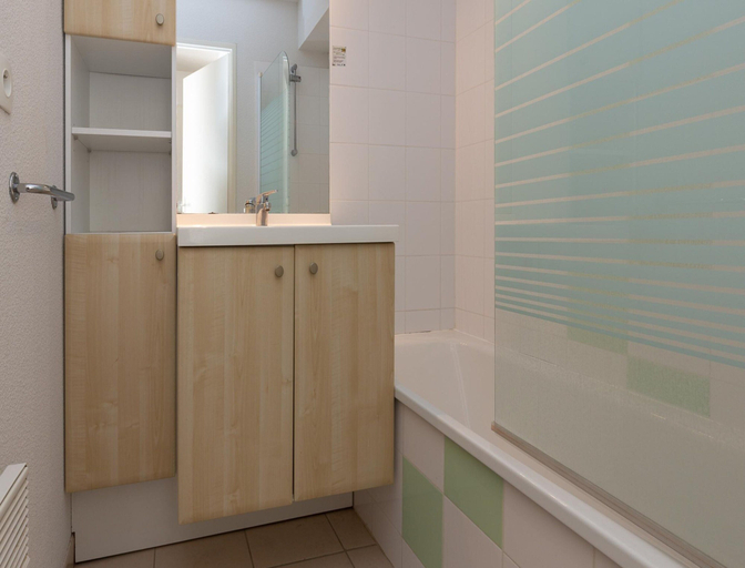 Bathroom 2, Spacious House Near Ondres Beach, Landes