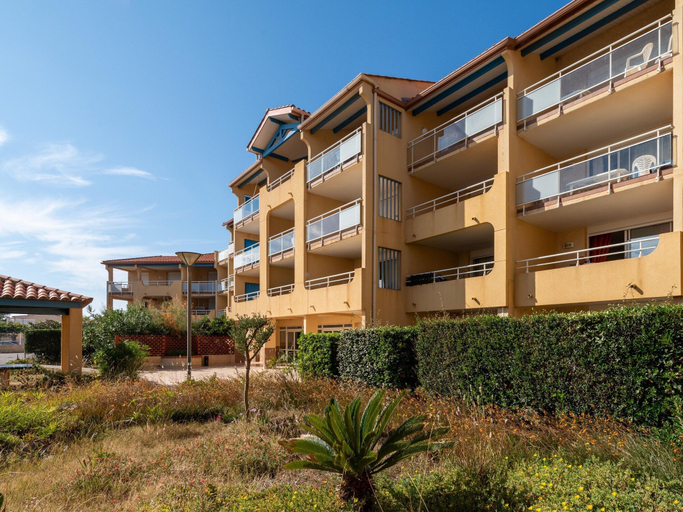 Exterior 3, Valras Plage Coastal Stay for 6, Hérault