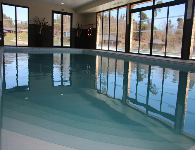 Pool 2, Cabin Near Meyrignac Lake, Corrèze