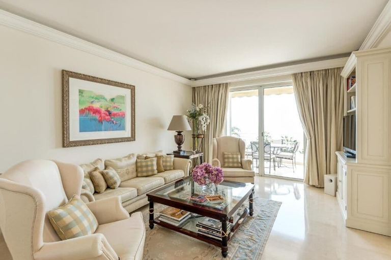 Living area 5, Buckingham and Lloyds - Cannes, Alpes-Maritimes