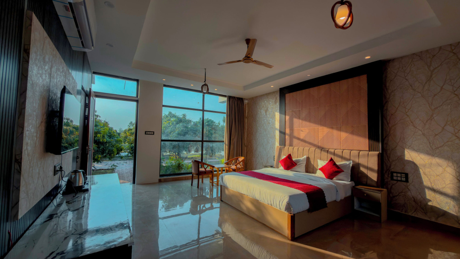 Room 3, Corbett Hidden Grove, Nainital