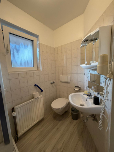 Bathroom 4, Gastehaus zum Surgrund, Cuxhaven
