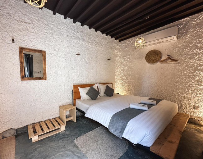 Bedroom 2, SAMA Al Khutaim-Heritage Home, Al Hamra