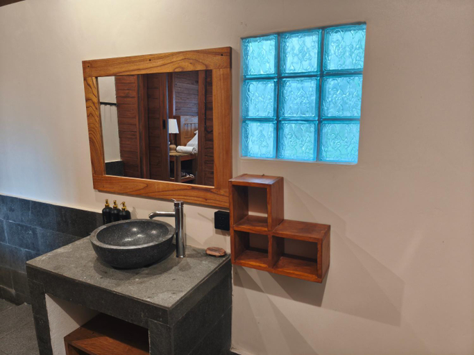 Bathroom 4, Manuk Dewata Villa, Karangasem