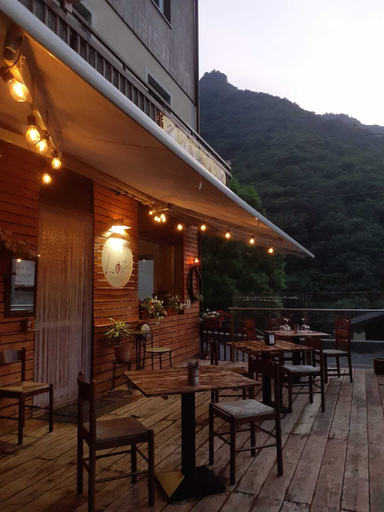 Outdoor dining 4, L'Ostu Di San Giacu, Cuneo