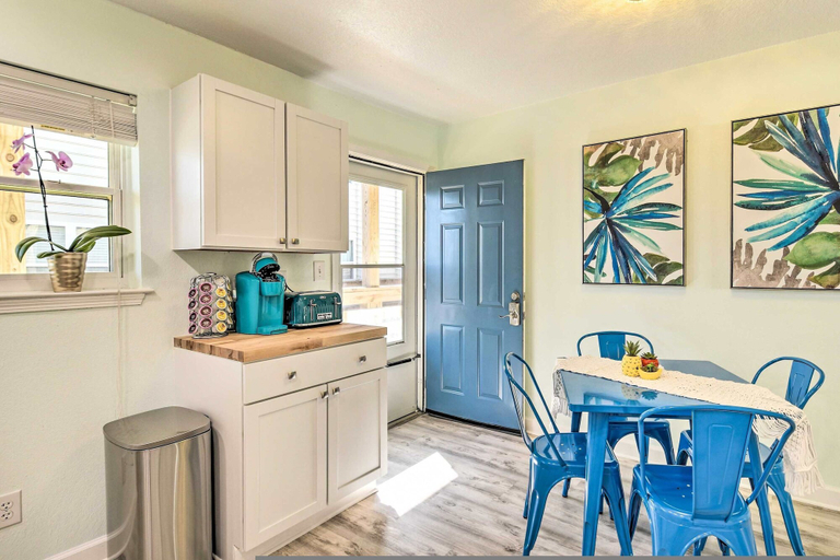 Room 2, Gulf Shores Beach Condo With Pool, Baldwin