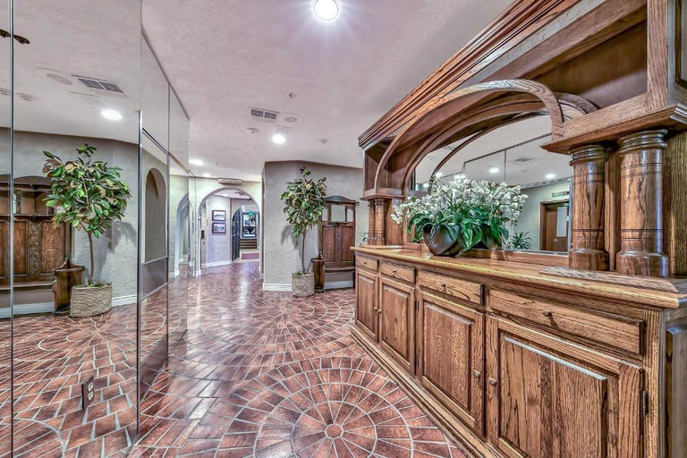 Public Area 2, Plaza Resort Club, Washoe