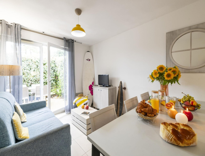 Living room 4, Seaside Apartment in Saint-palais-sur-mer, Charente-Maritime