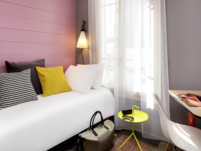 Bedroom 4, ibis Styles Roanne Centre Gare, Loire