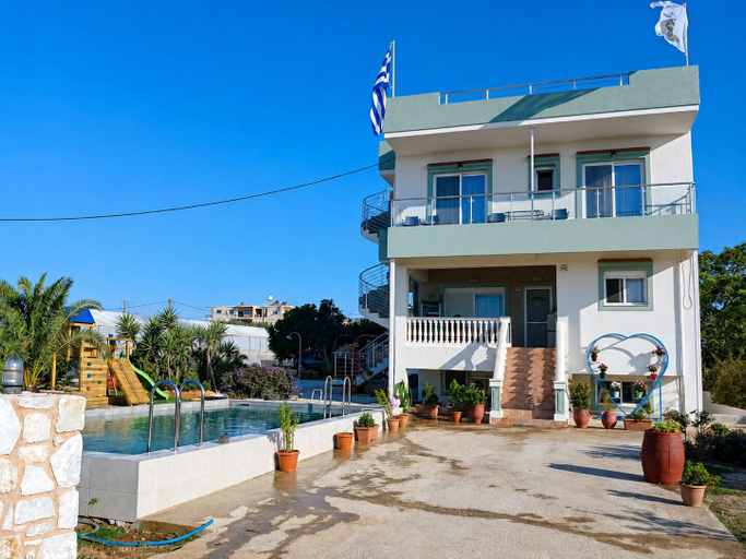 Pool 4, Helen Kountoura Apartments, Crete