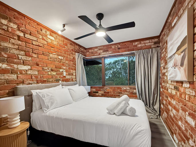 Room 3, Peaceful 3-bed Stay Near the Coast, Mandurah