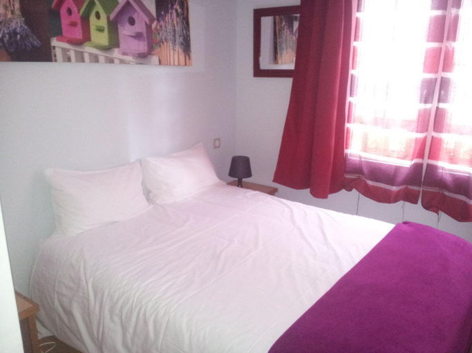 Bedroom 2, Le Haut-Val Residences, Orne