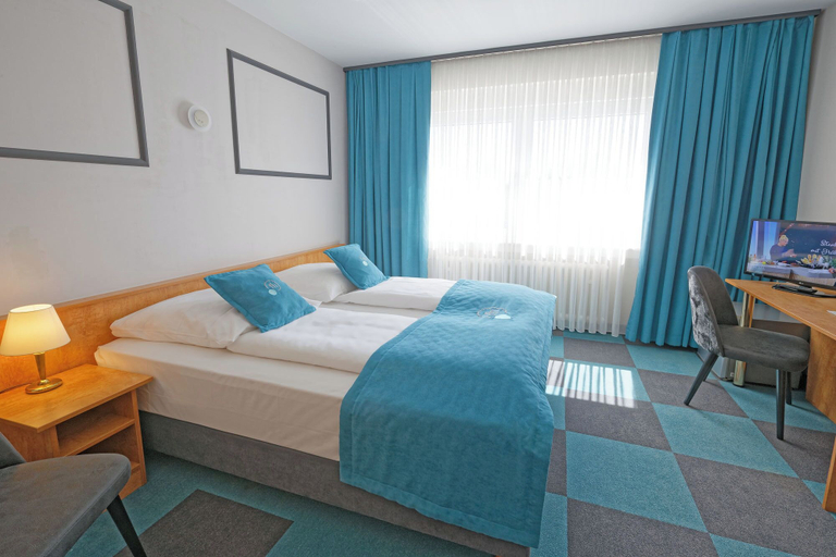 Bedroom 4, Friends Hotel Kerpen, Rhein-Erft-Kreis