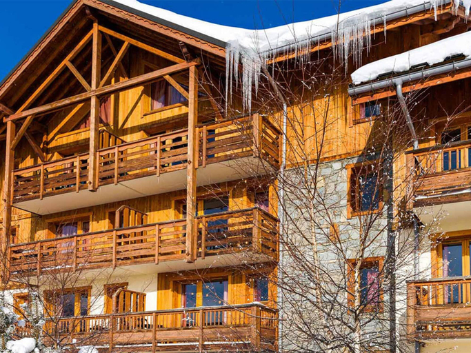 Exterior 4, Duplex Escape in the Alps, Savoie