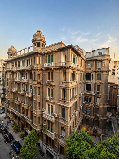 Exterior & Views