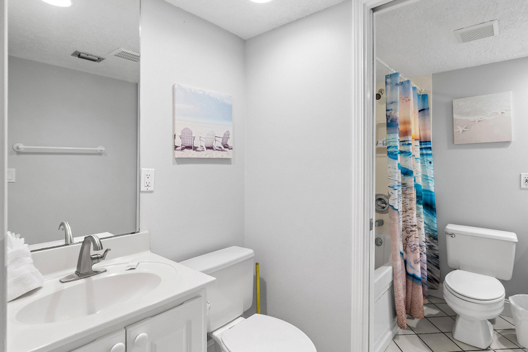 Bathroom 4, Sundestin 1211, Okaloosa