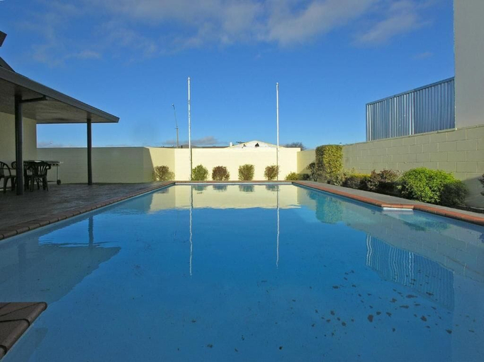 Pool 5, Discovery Motor Lodge, Masterton