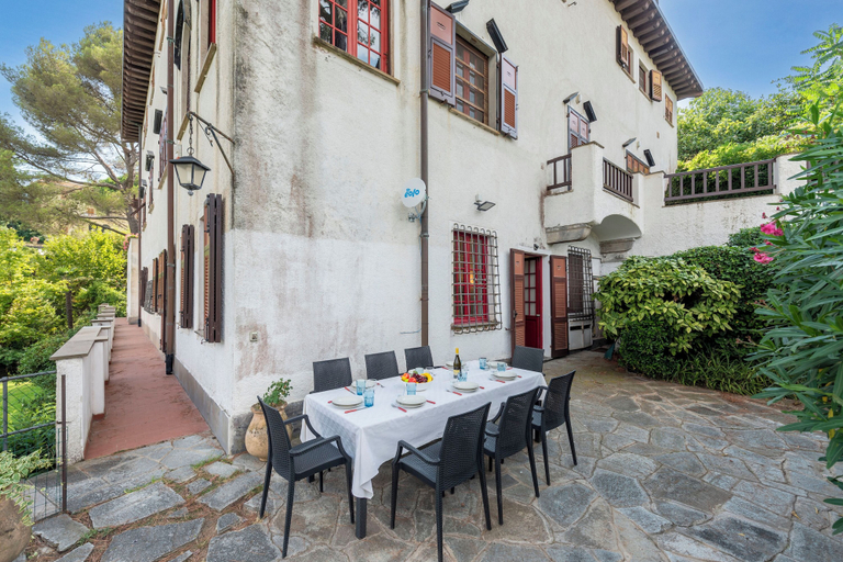 Outdoor dining 2, Villa Bianca With View Terrace in Rapallo, Genova