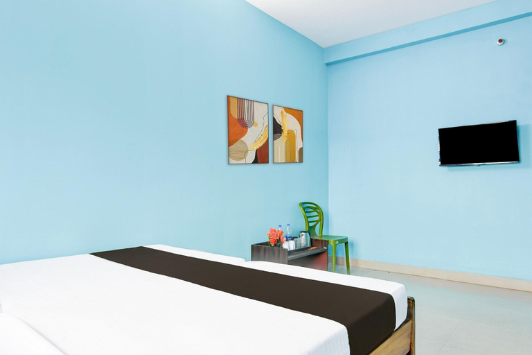 Room 4, Deluxe With Twin Bed MON Palace, Barddhaman