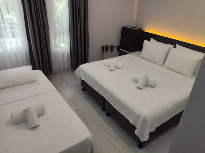 Bedroom 4, DENİZ YILDIZI OTEL, Ayvalık
