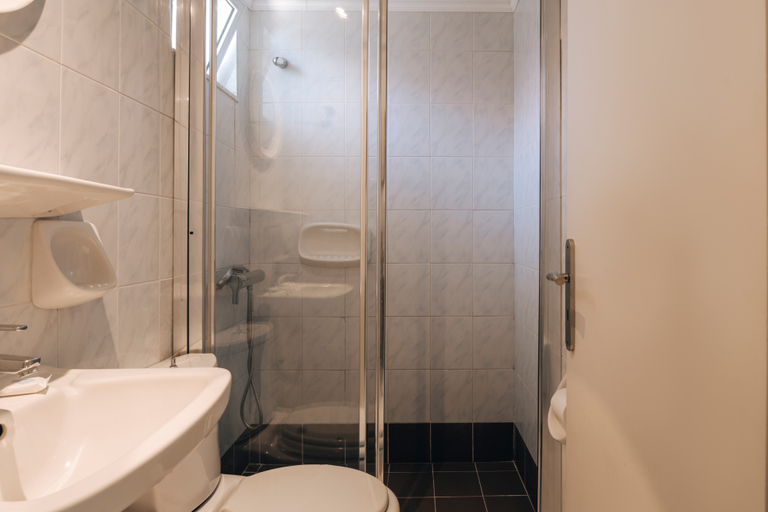 Bathroom 3, Karras Livin, Ionian Islands