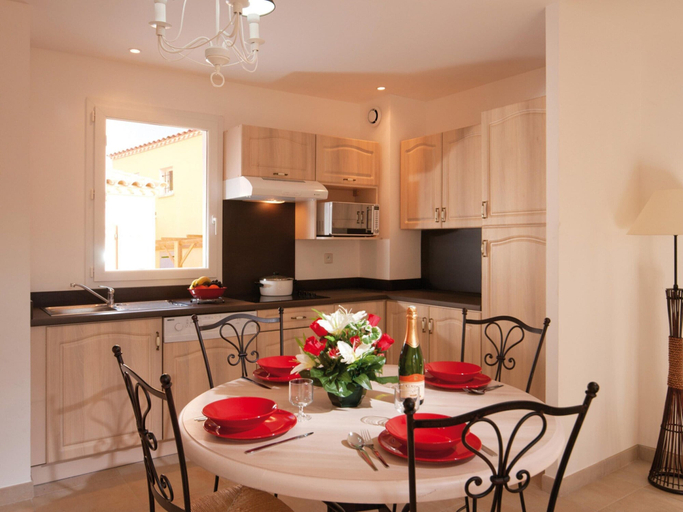 Private kitchen, Luberon Provencal Cottage for 6, Vaucluse