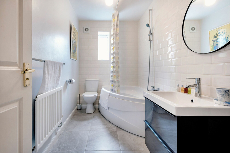 Bathroom 3, Panoramic Docklands Home, London