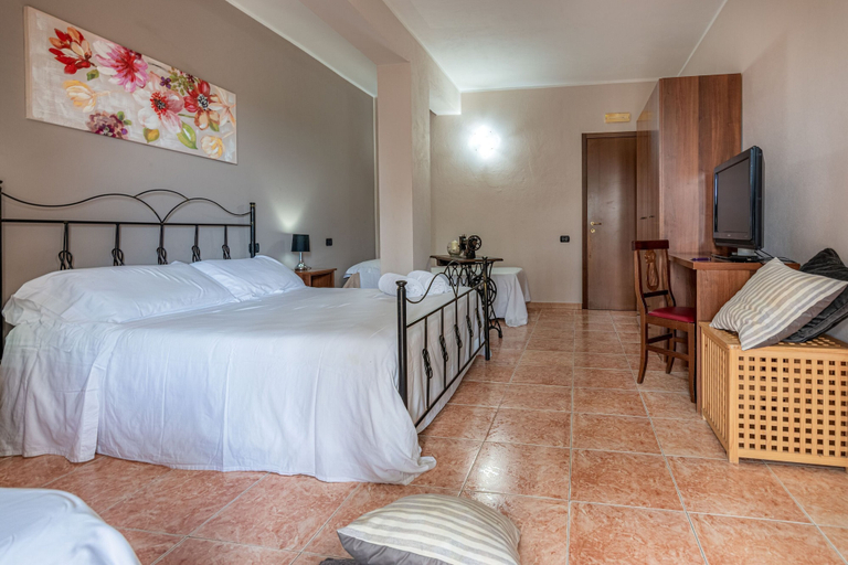 Bedroom 2, Hotel Ristorante L'Orizzonte, Crotone