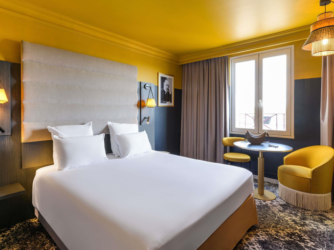 Others 1, Mercure Honfleur, Calvados