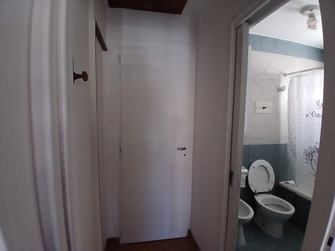 Bathroom 2, SL 1908, San Isidro