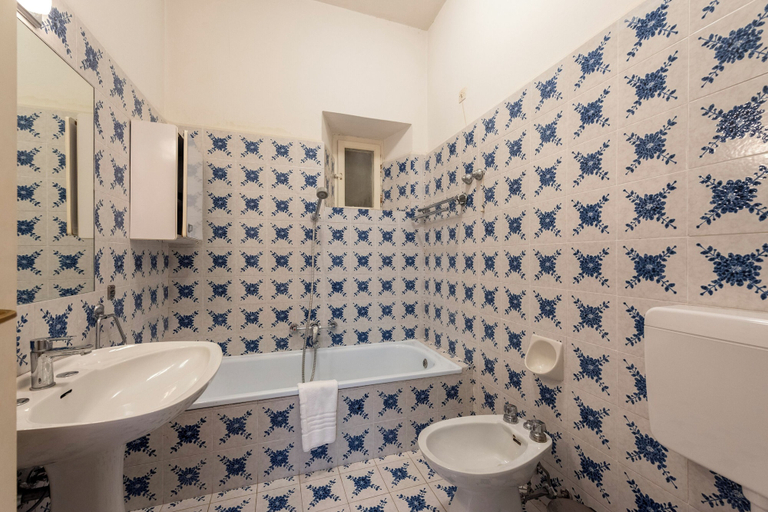 Bathroom 3, Villa Bianca With View Terrace in Rapallo, Genova