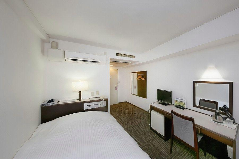 Bedroom 5, Miyoshi Grand Hotel, Miyoshi