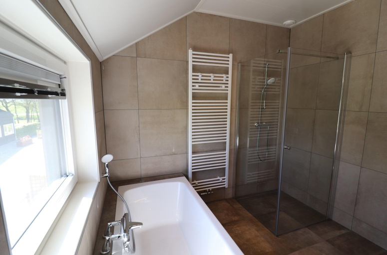 Bathroom 3, Brand new corner villa in Friesland, Littenseradiel