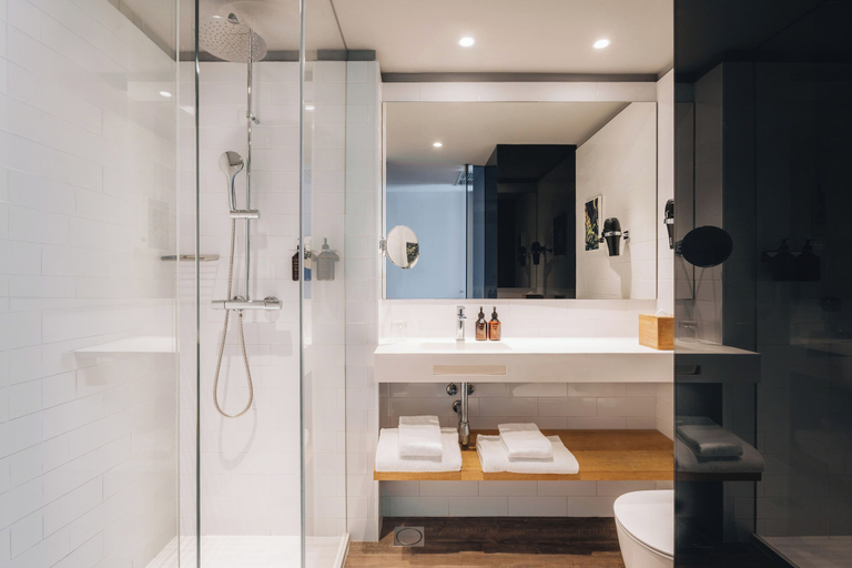 Bathroom 5, Uma House by Yurbban Trafalgar, Barcelona