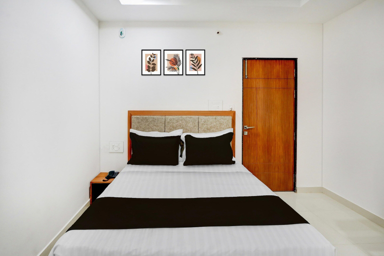 Room 5, Super Deluxe Room Vishnu Grand Premium Rooms, Warangal