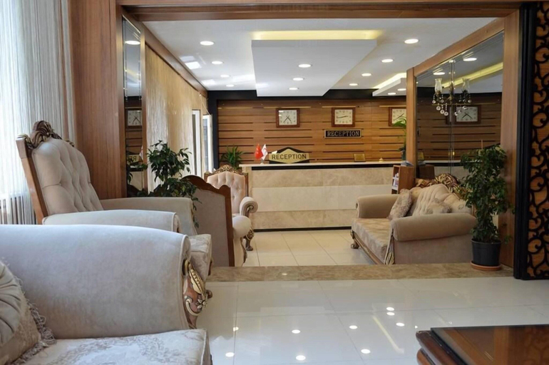 Public Area 2, Grand Gross, Fatih