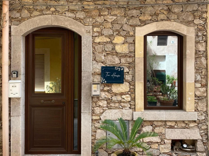 Exterior & Views 1, Tao House, Messina