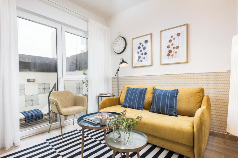 Living area 2, Edmond Vibes Ventas, Madrid