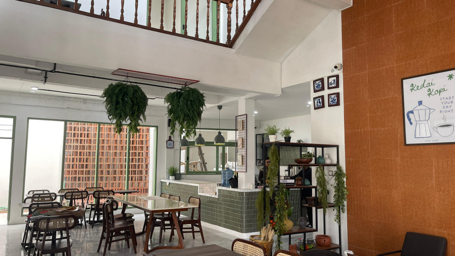 Others 4, And Living Hotel, Sleman