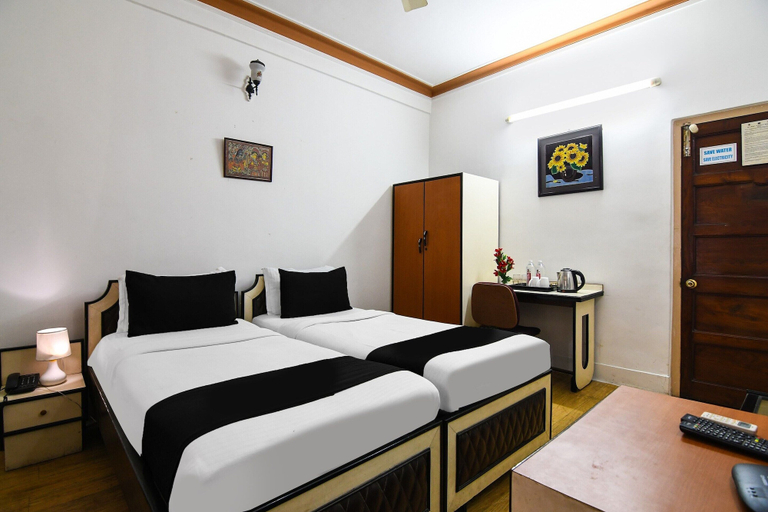 Room 5, Deluxeharry Guest House, North 24 Parganas
