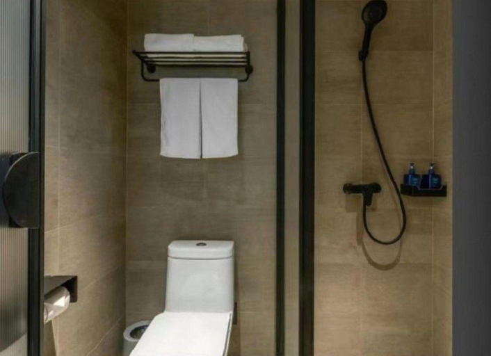 Bathroom 3, Hanting Hotel Taiyuan Qinxian Street Maoye, Taiyuan