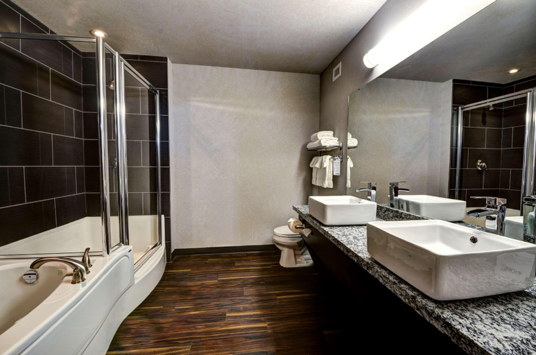 Bathroom 5, Home Inn & Suites Swift Current, Division No. 8