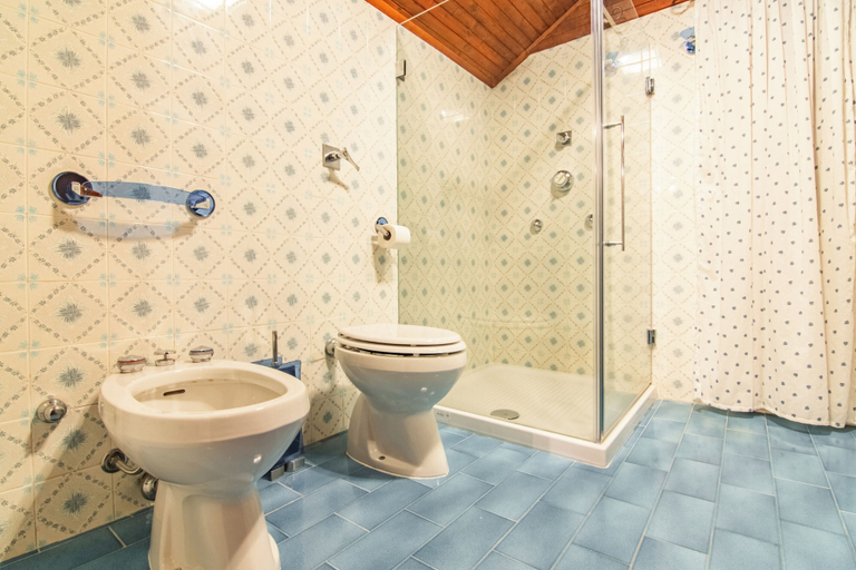 Bathroom 5, Chalet Miralago, Como