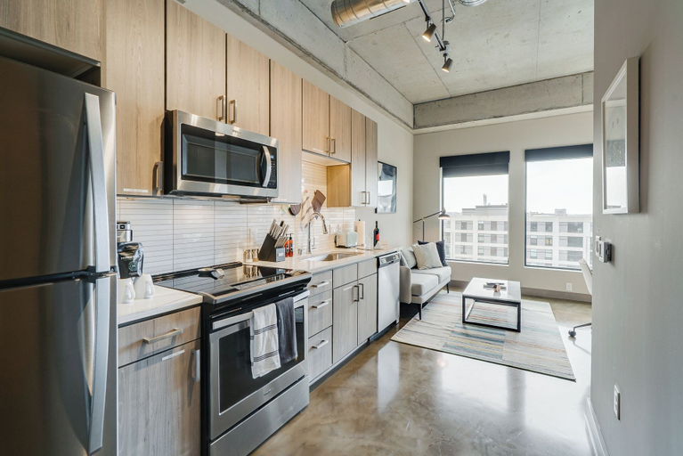 Others 1, Sable 806 - Alcove, Hennepin