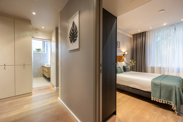 Bedroom 2, Leonardo Hotel Antwerp the Plaza, Antwerpen