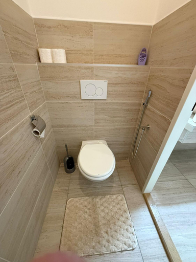 Bathroom 2, Apartmany Soukenicka, Praha 7
